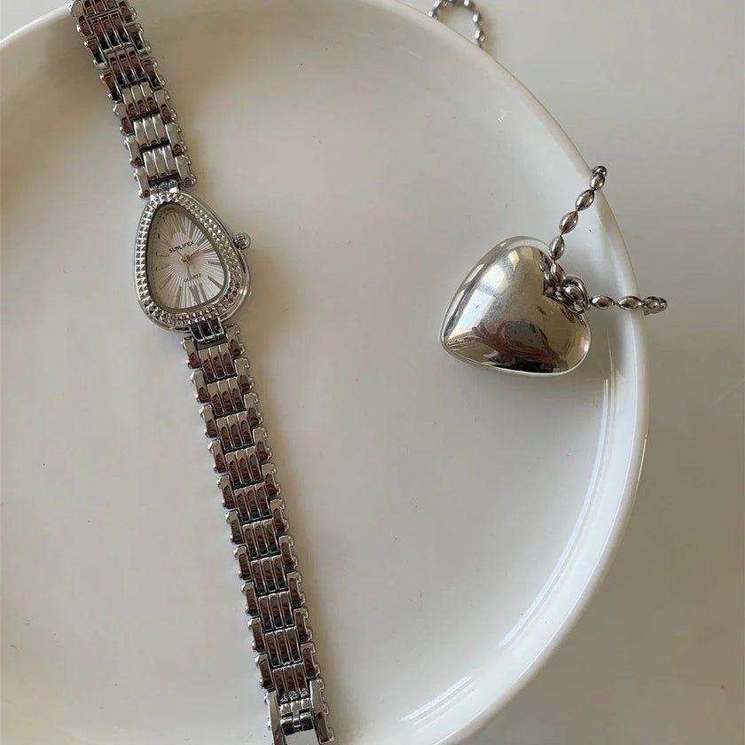 Golden Snake Head Gorgeous Chain Watch Women