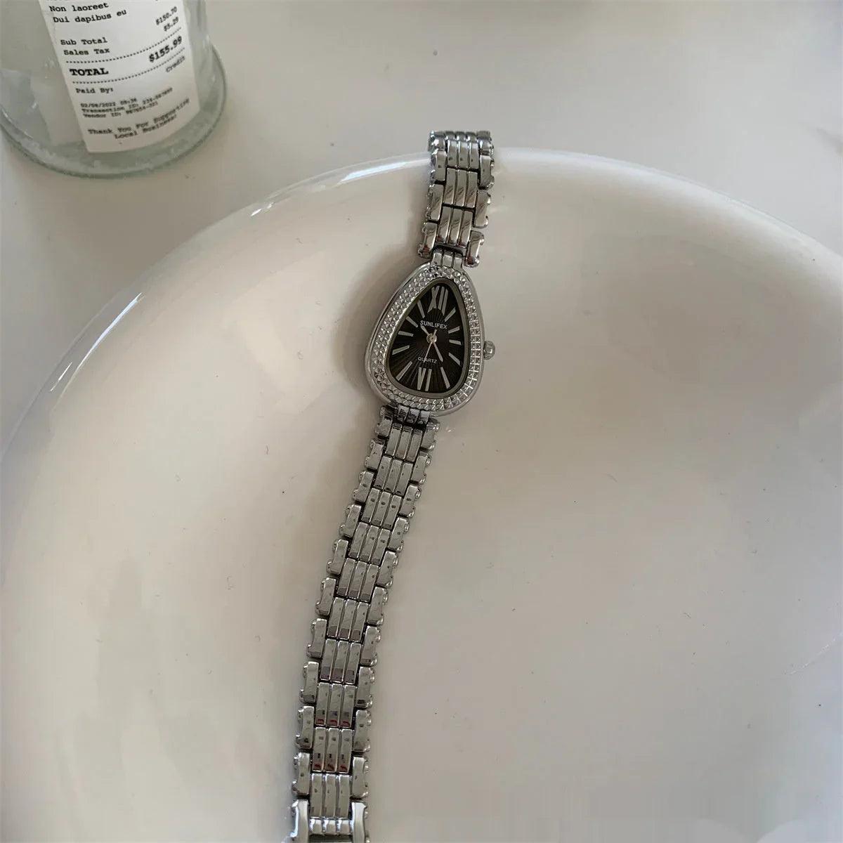 Golden Snake Head Gorgeous Chain Watch Women