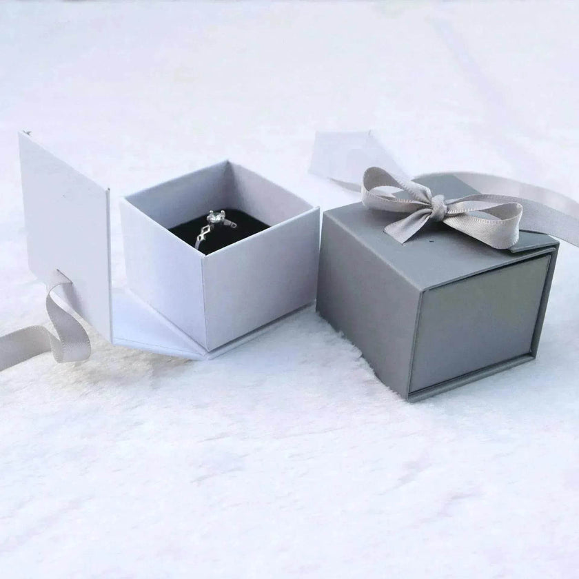Gray White Ribbon Bowknot Jewelry Box