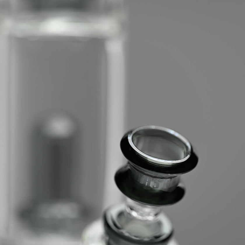 Double Showerhead (18″) Innovative Beaker Bong