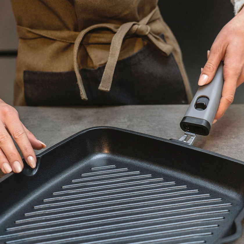 Guzzini - Cooking - Square Griddle Pan 28X28 (Grey)