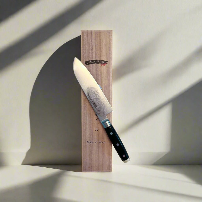 HAYAMI 180 - VG10 - 33 Layered Damascus Steel Santoku Knife 180mm