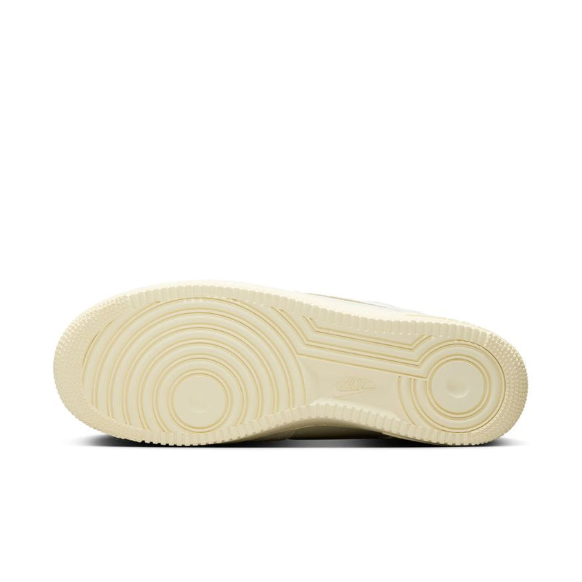 M Nike Air Force 1 '07 LX HF2897-001