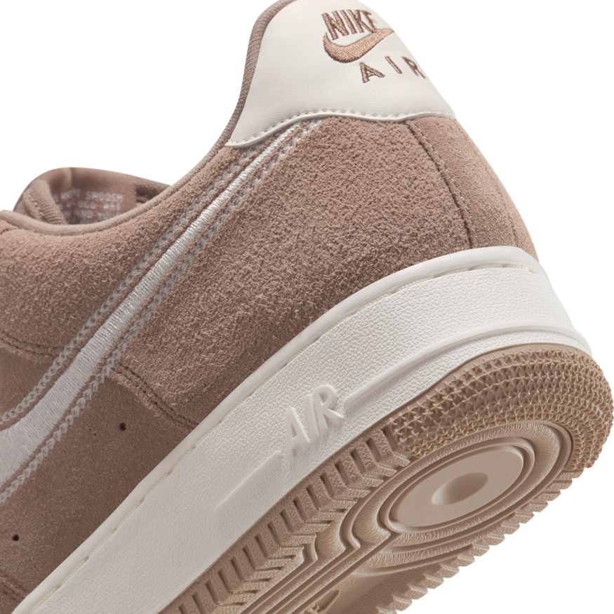 M Nike Air Force 1 '07 LV8 HJ4465-200