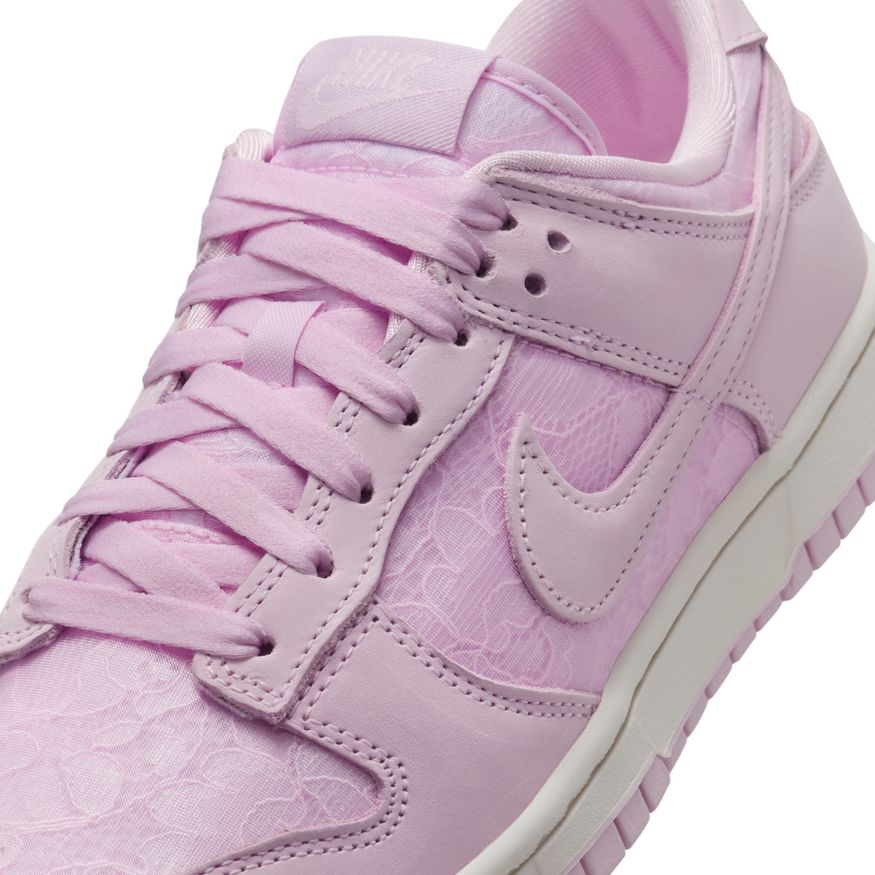 W Nike Dunk Low HJ5870-600