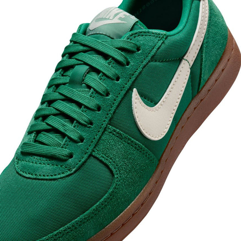 W Nike Field General HJ6000-300