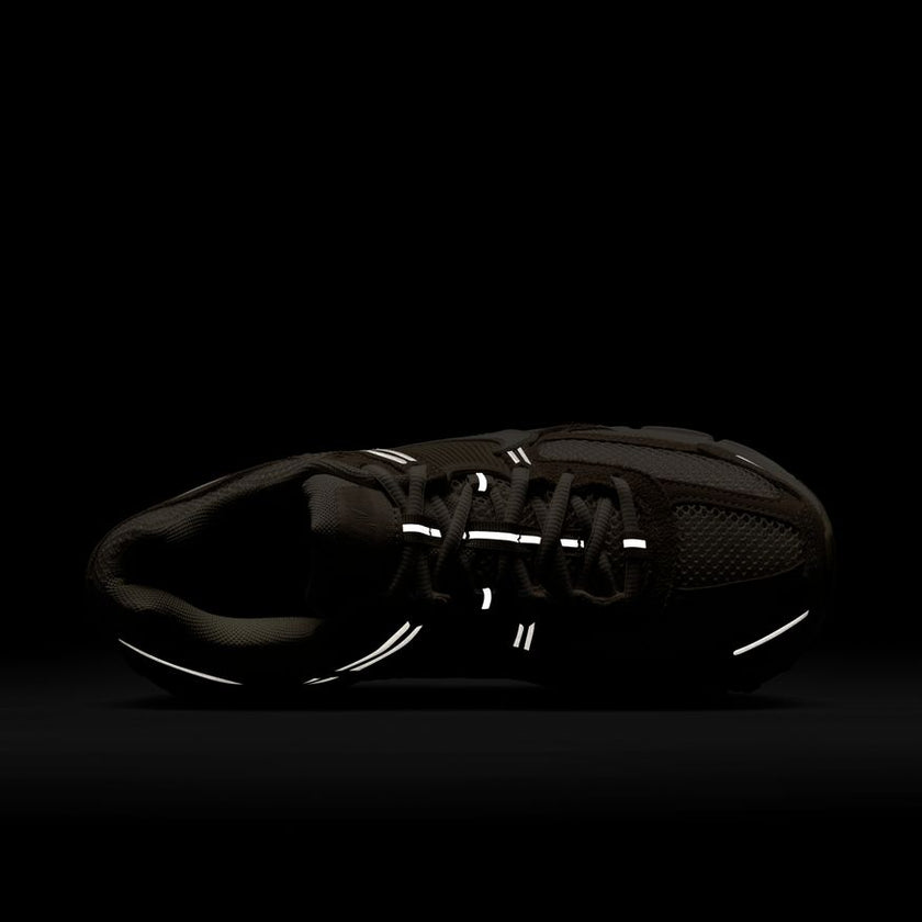 W Nike Zoom Vomero 5 HQ0458-200