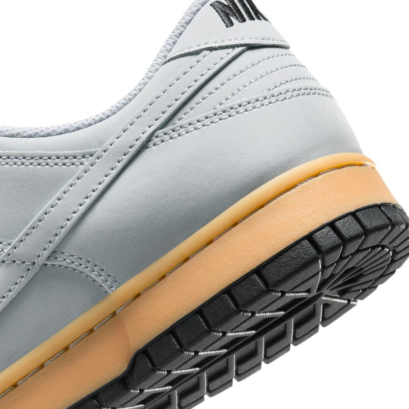 Nike Dunk Low Retro SE HQ1932-001 (taille M)