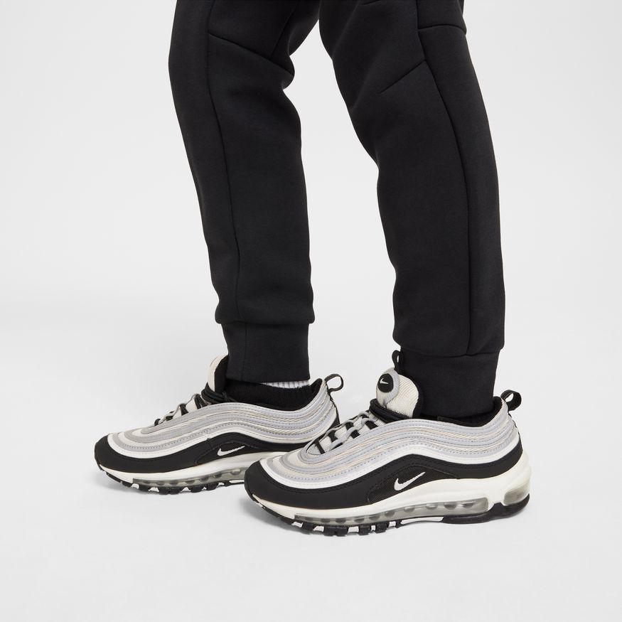 Y Nike Sportswear Tech Fleece HV5869-010
