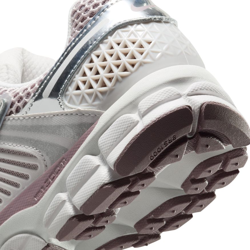 W Nike Zoom Vomero 5 HV6417-001