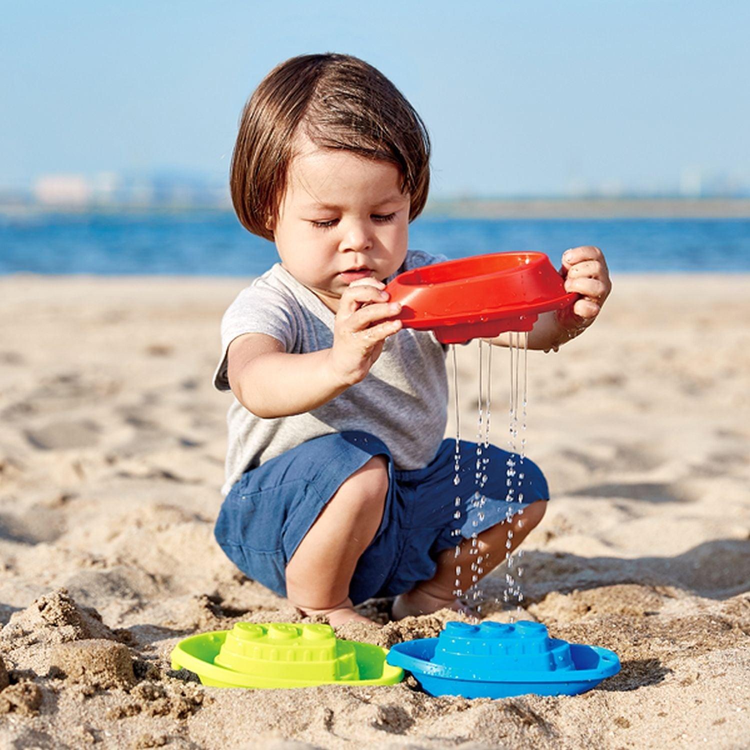Hape - Beach & Bath Boats