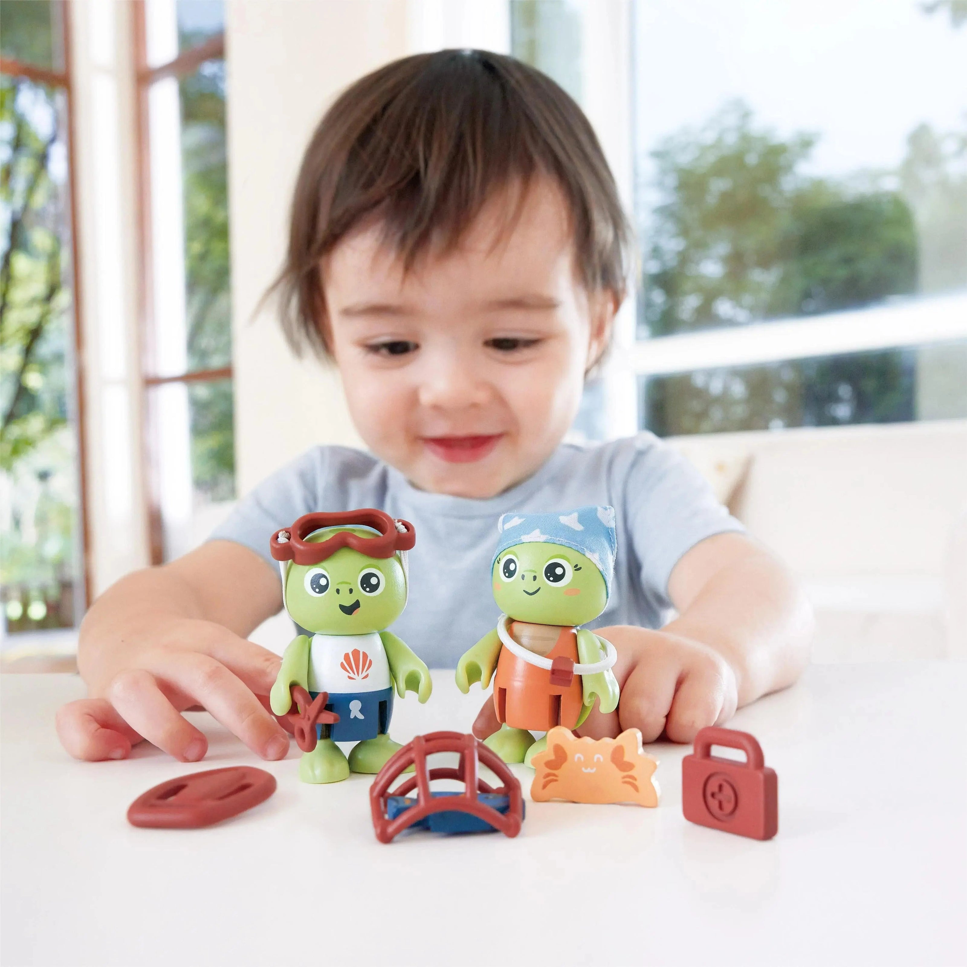 Hape - Kayl & Wai Figures