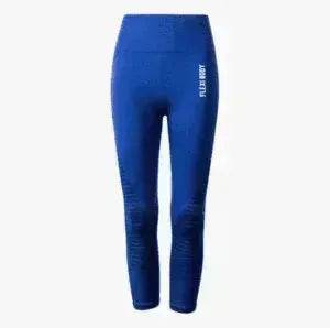 High-rise 7/8 leggings: Seamless, stretchy, dry, and breathable!