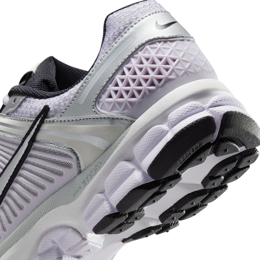 W Nike Zoom Vomero 5 IB7253-500