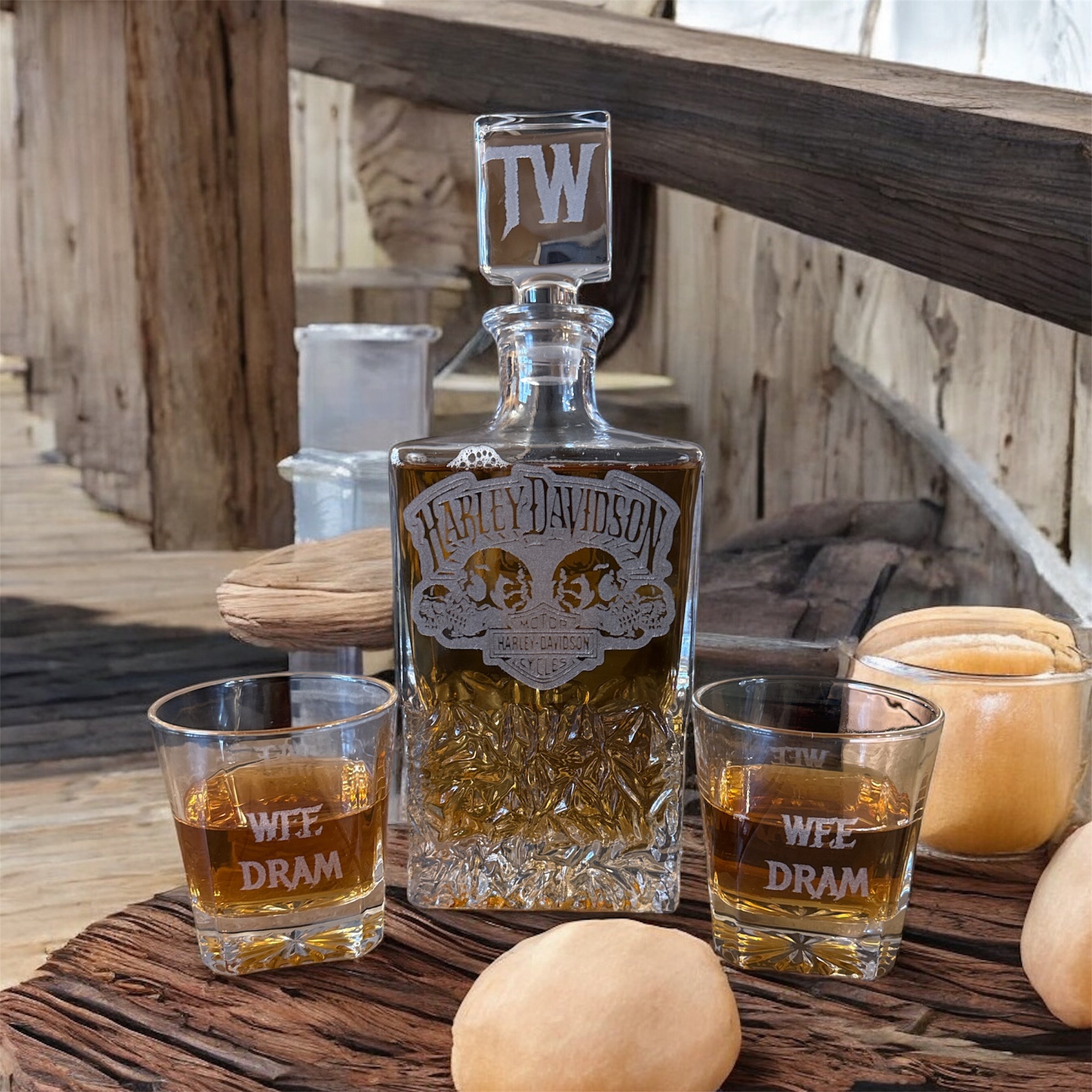 Personalized Rectangle Whiskey Decanter Set – Custom Engraved Decanter and Glasses for Men, Weddings, or Special Occasions