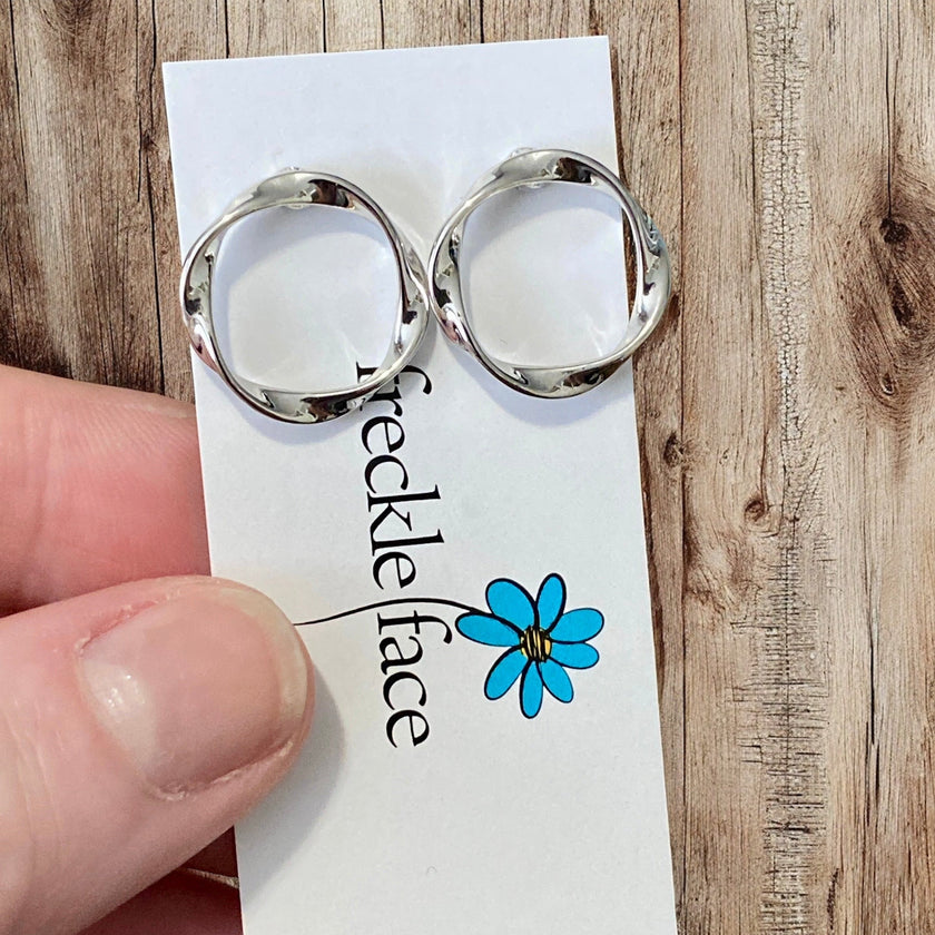 Twisted Circle Stud Earrings – Minimalist Hypoallergenic Studs