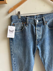 Vintage Levi’s Straight Leg Jeans – Classic Blue | Size 30
