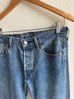 Vintage Levi’s Straight Leg Jeans – Classic Blue | Size 30