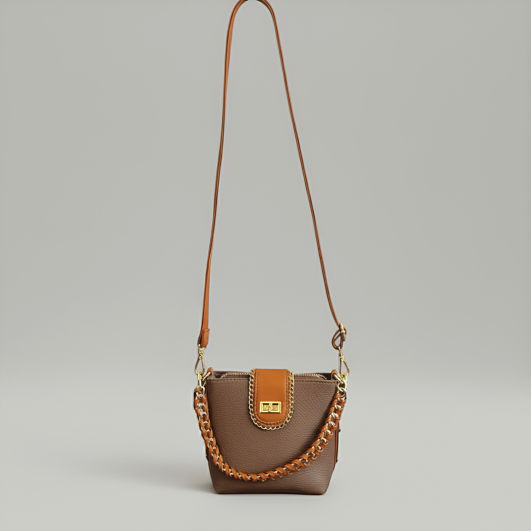 Cosmo Bag – Sophisticated Vegan Leather Crossbody