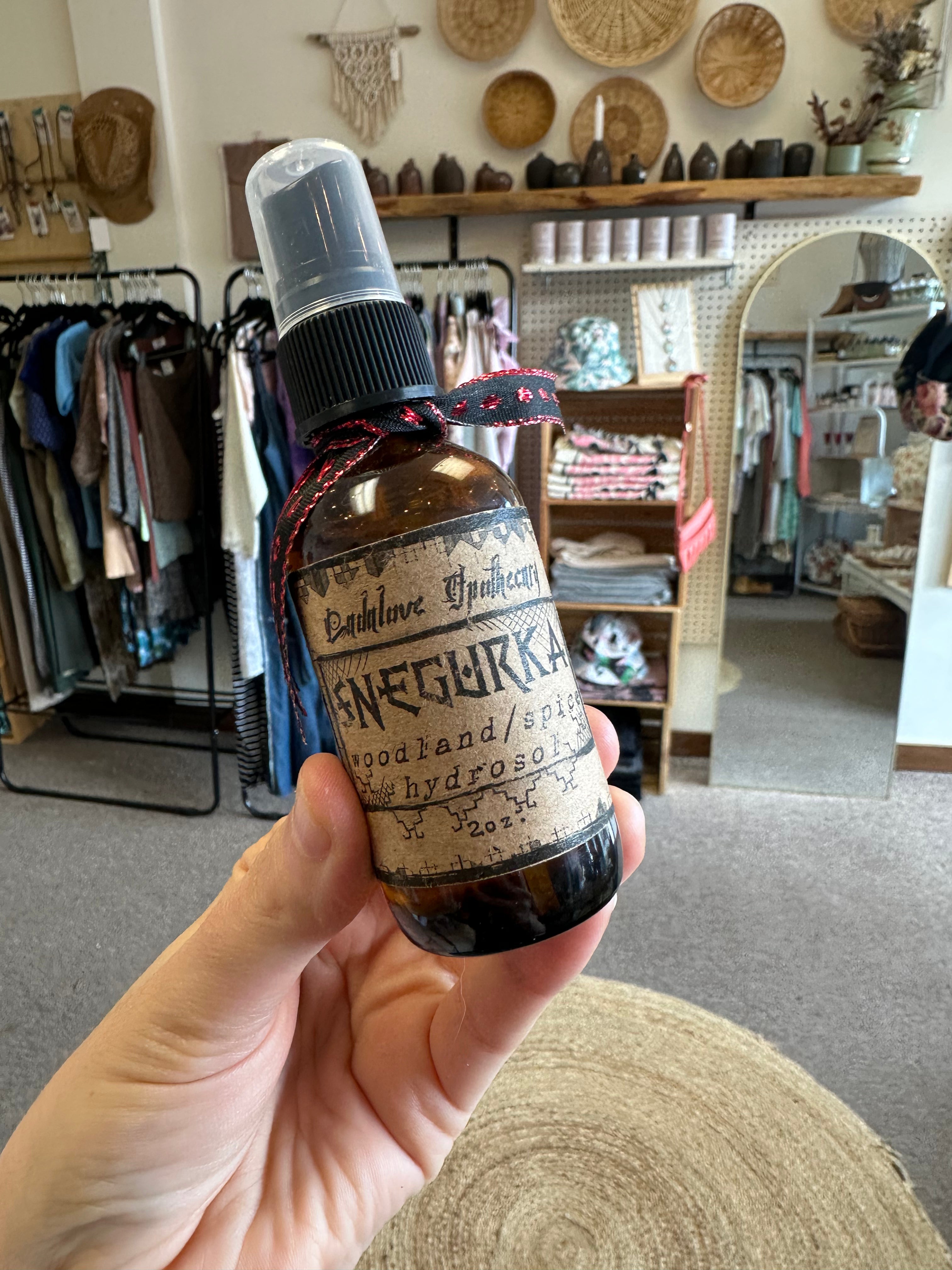 Ladalove Apothecary -Snegurka Woodland Spice Ritual Mistk