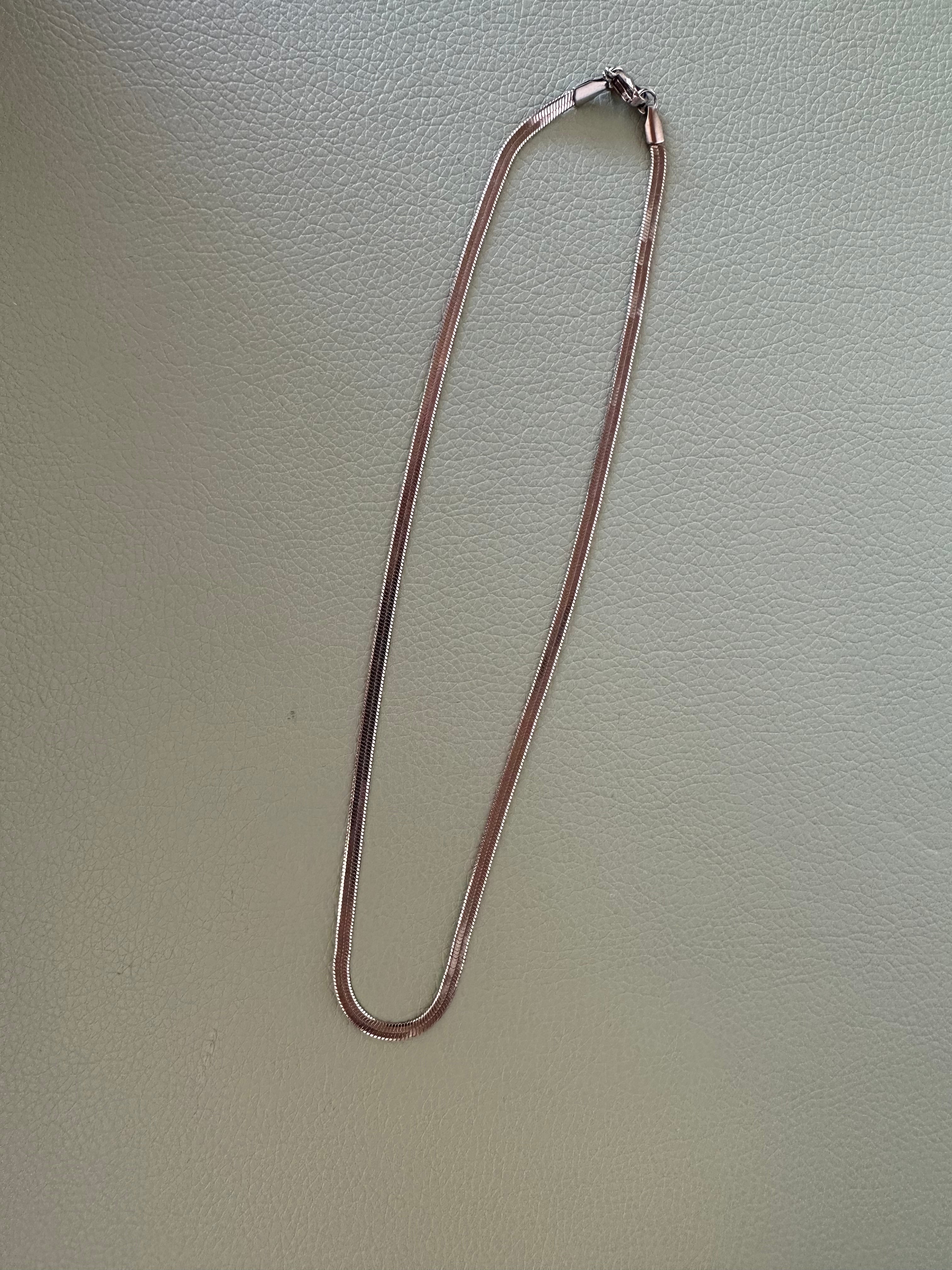 Kactus Blue - Herringbone Silver Chain Necklace