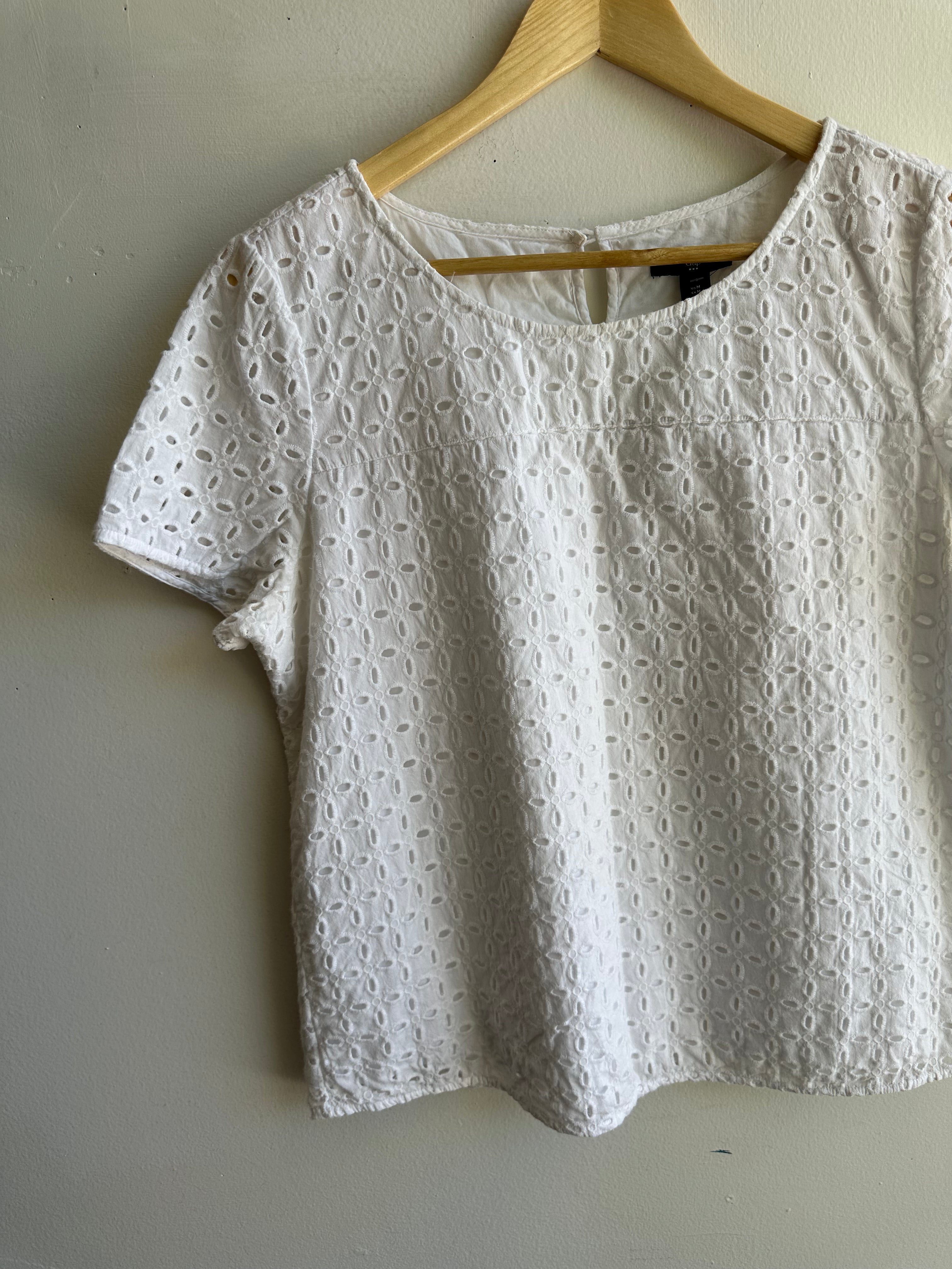 GAP White Cotton Eyelet T-Shirt Top | Size Medium