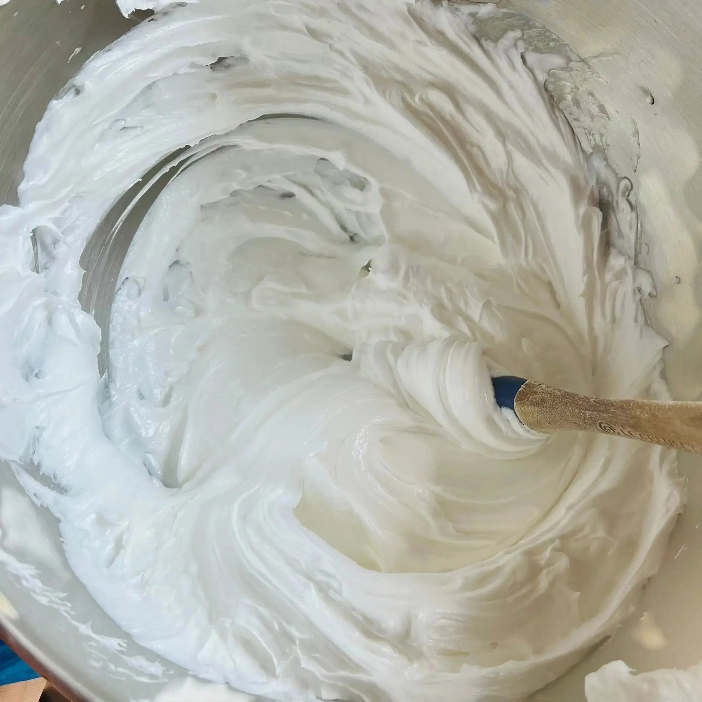 Savon fouetté ROXELANE pêches Bellini