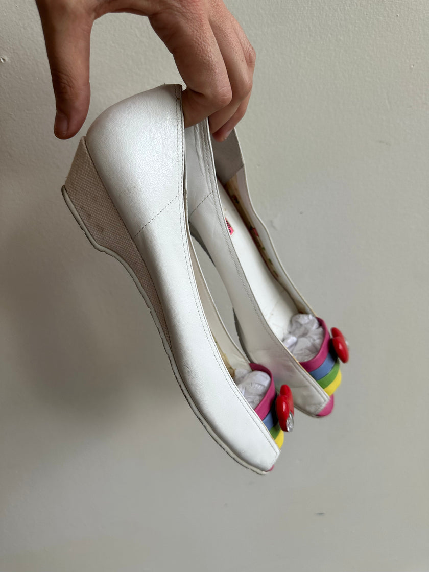 Vintage Betsyville Betsy Johnson Rainbow Kitten Heel Flats | Size Women’s 8