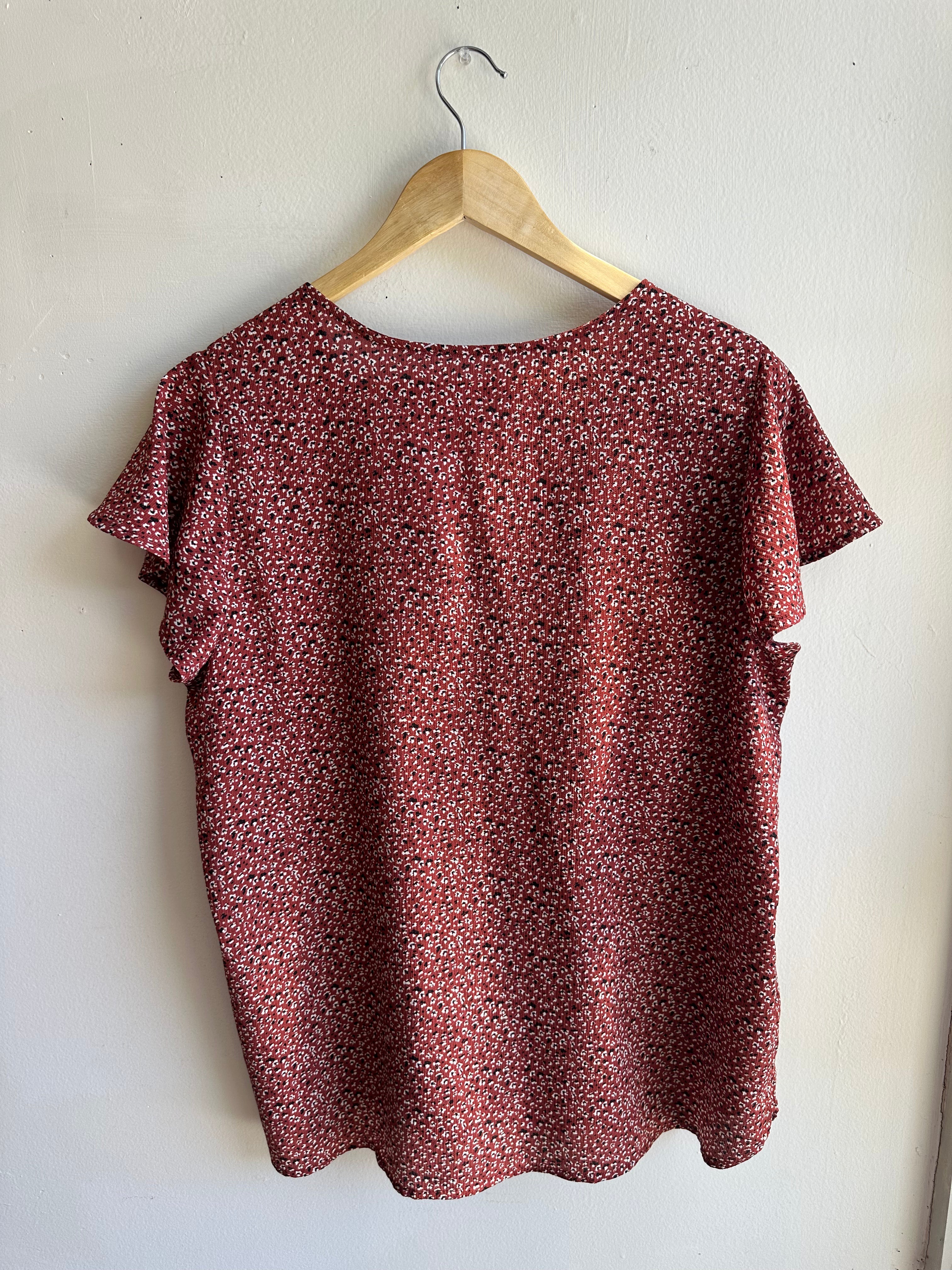 Wildflower Flutter Sleeve Blouse | Woodmere | Size Large