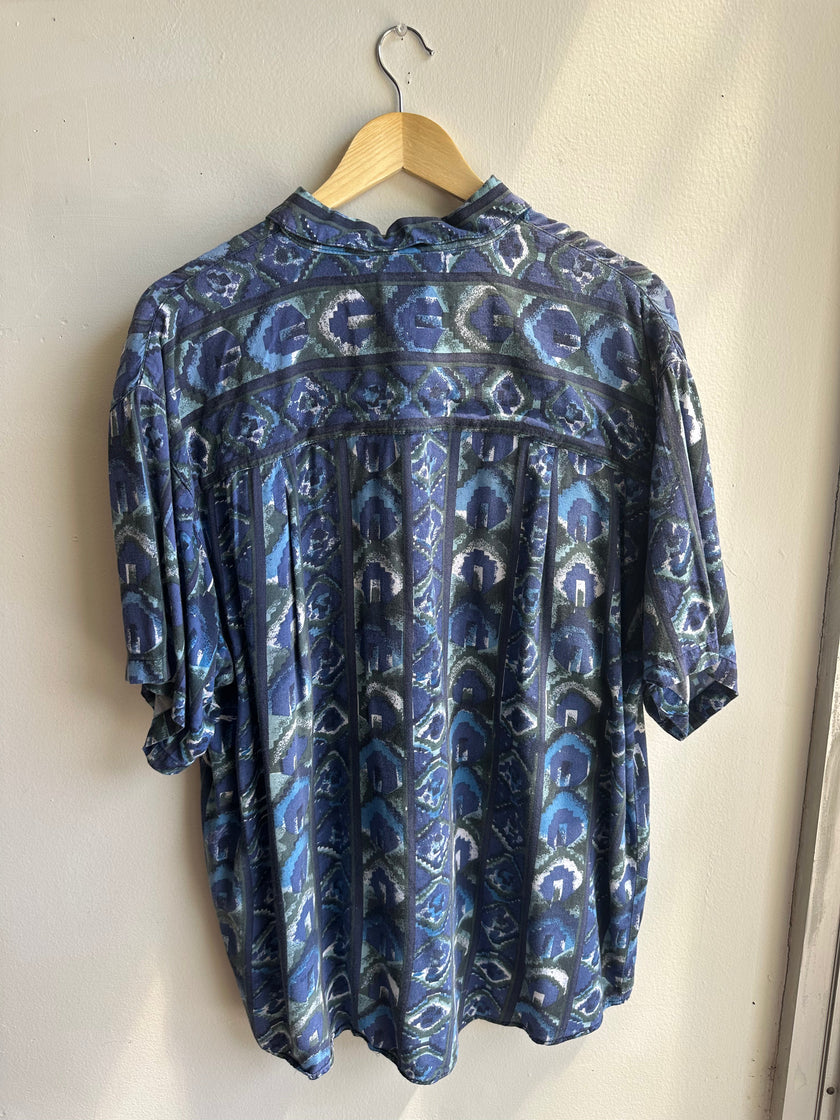 Vintage South Rayon Button-Up – Geometric Tribal Print (Fine Line) | Size Large