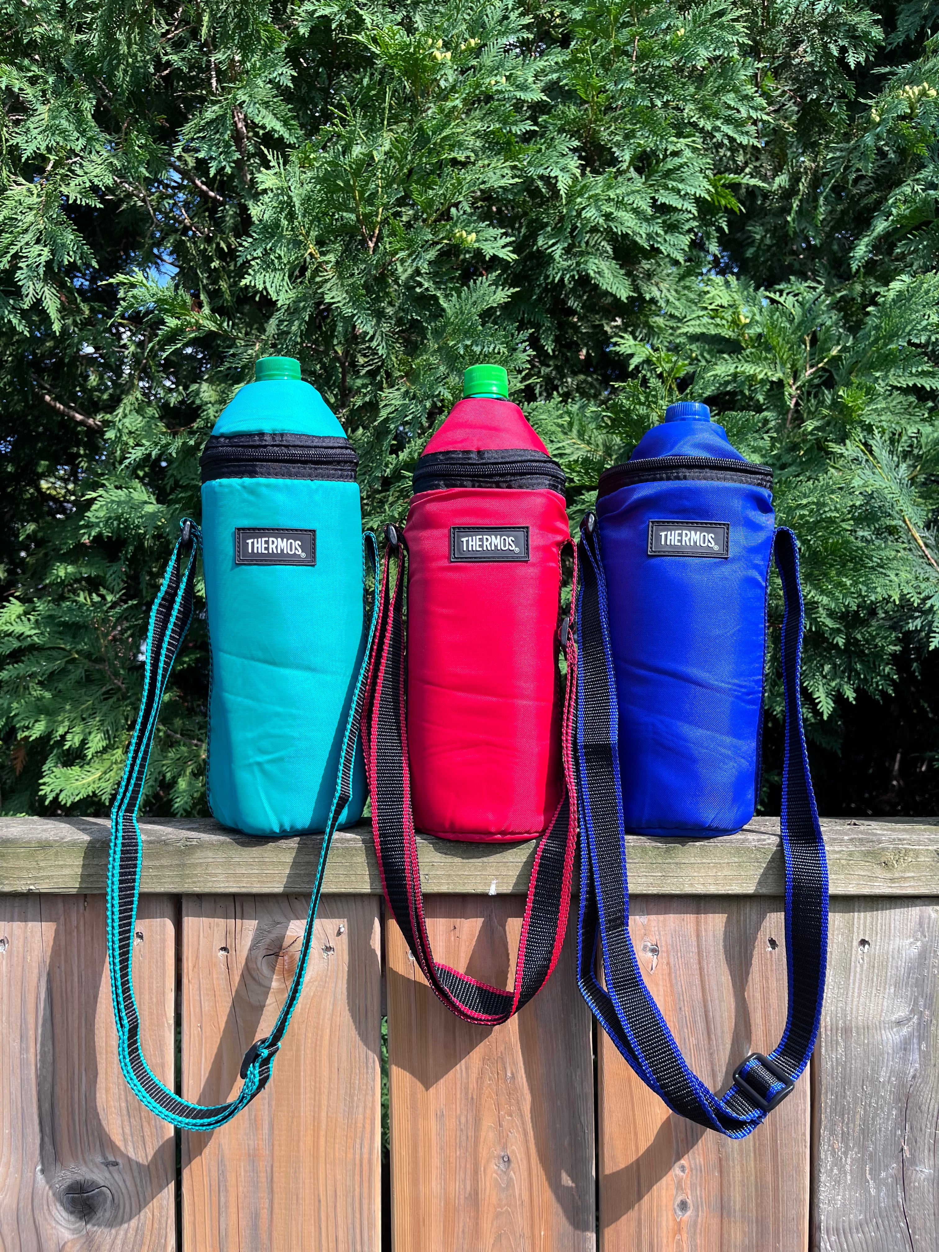 Thermos Sport Bottle Soft Cooler Bag with Easy Sip / Pour Port