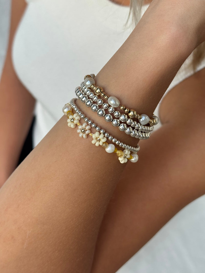 The Daisy Bracelet & Anklet in 