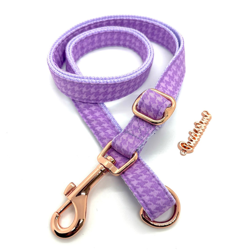 Mauve collar