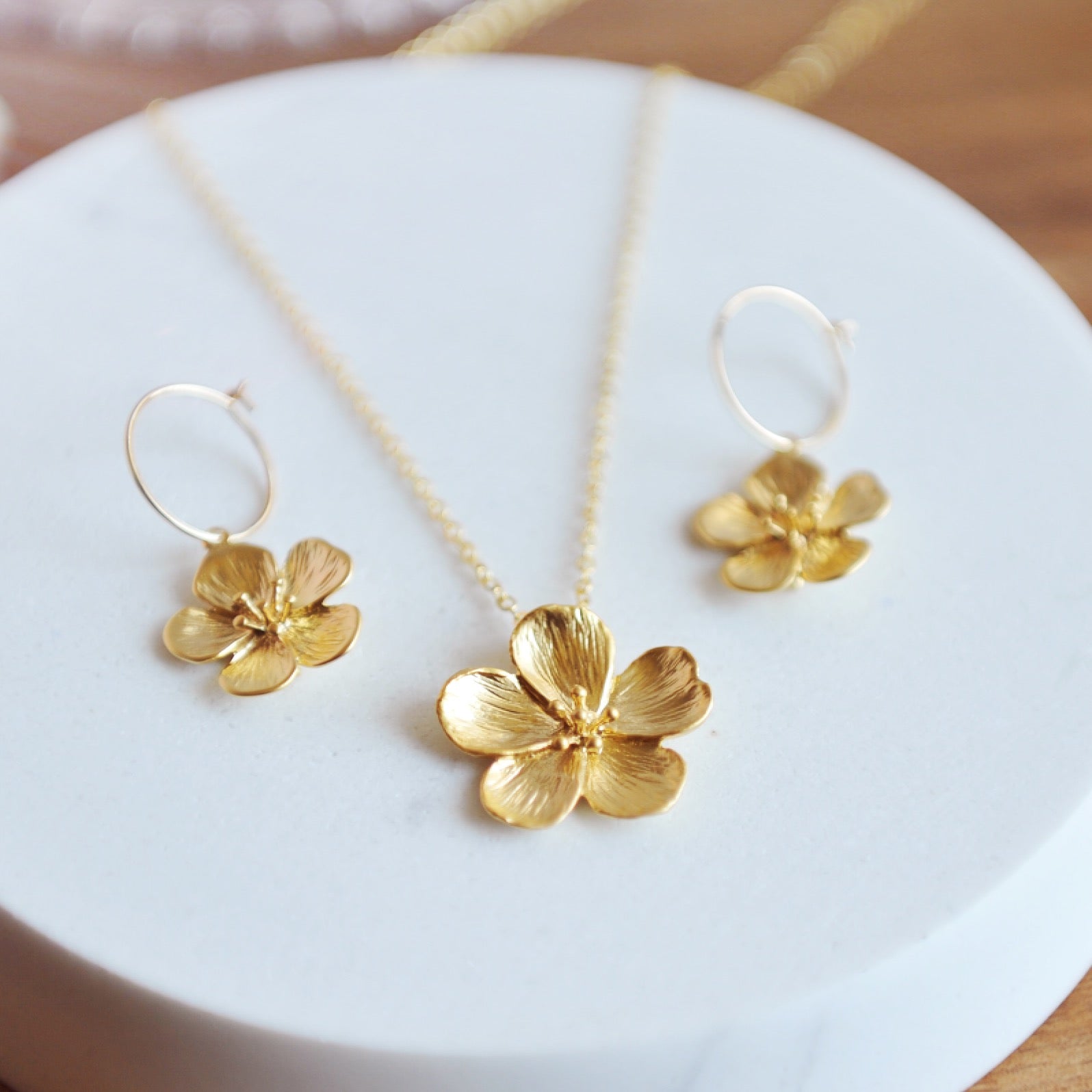 AVERY Hoop Earrings