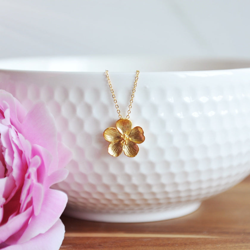 AVERY Necklace
