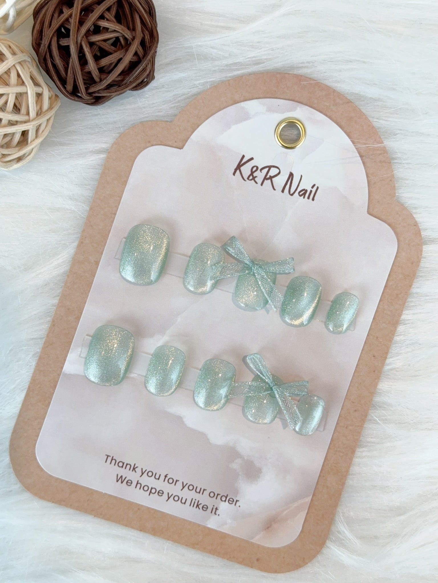 Minty Bow
