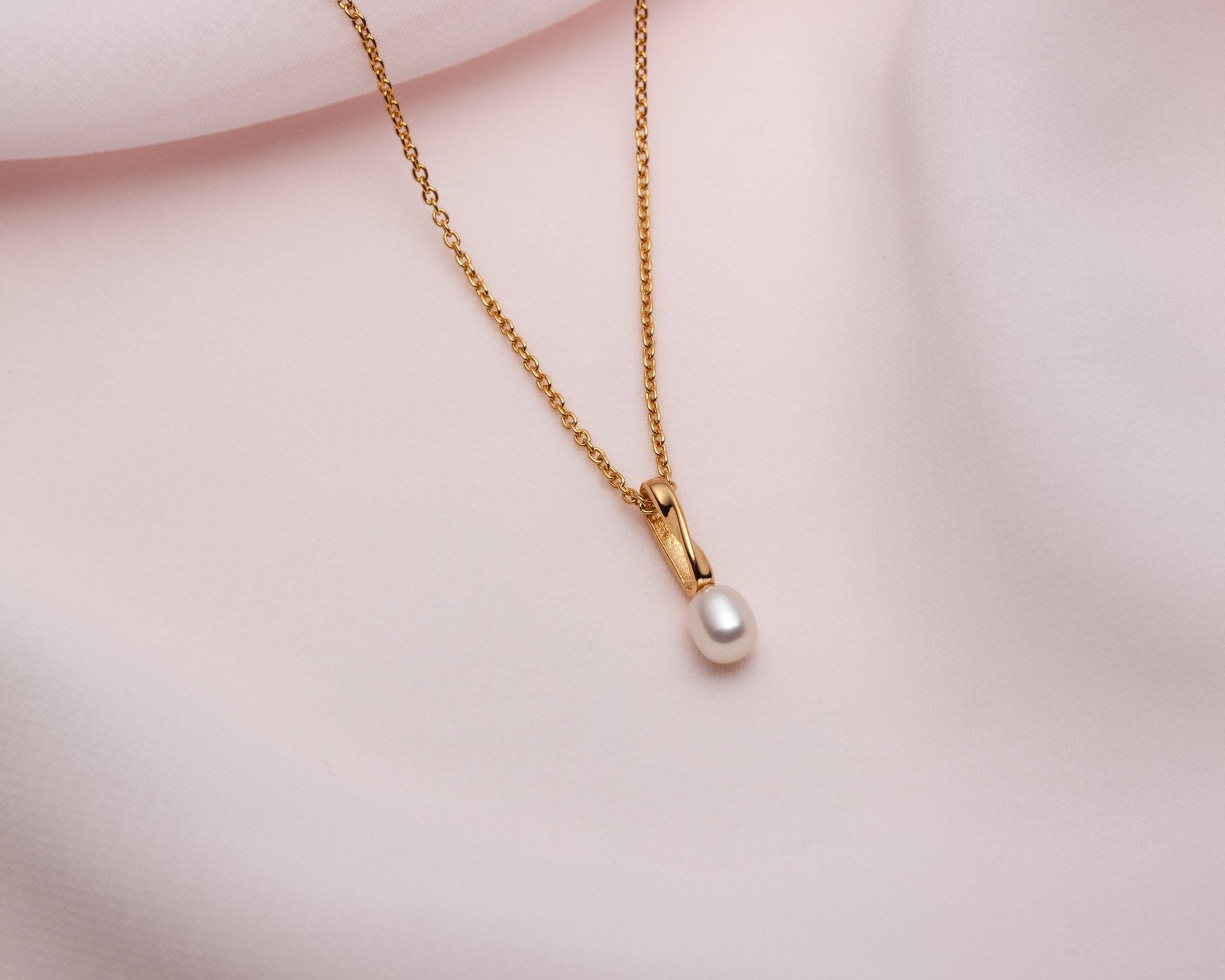 pendentif délicat avec perle naturelle