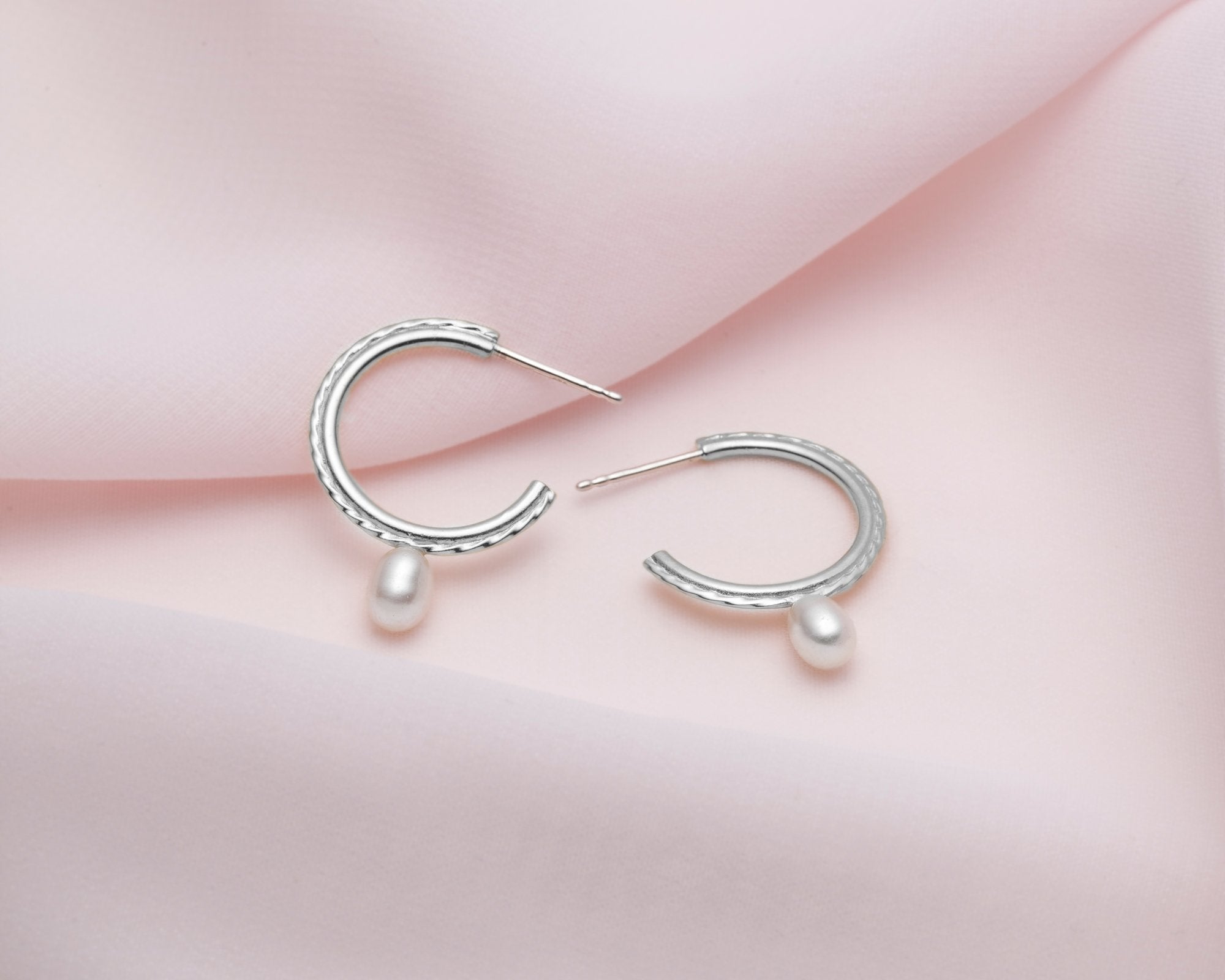 anneaux en argent minimalistes