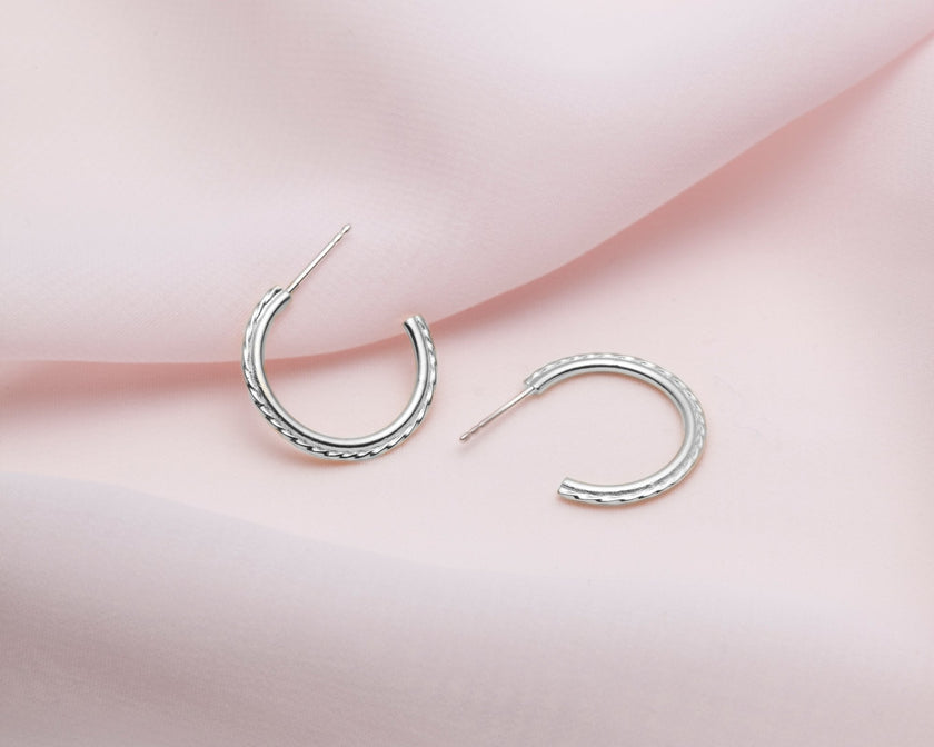 boucles d'oreilles anneaux avec perles