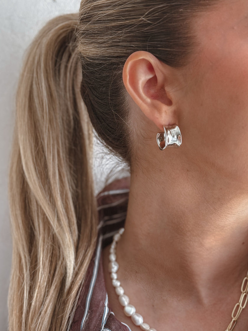 The Amelia Hoop Earrings ( Gold & Silver )