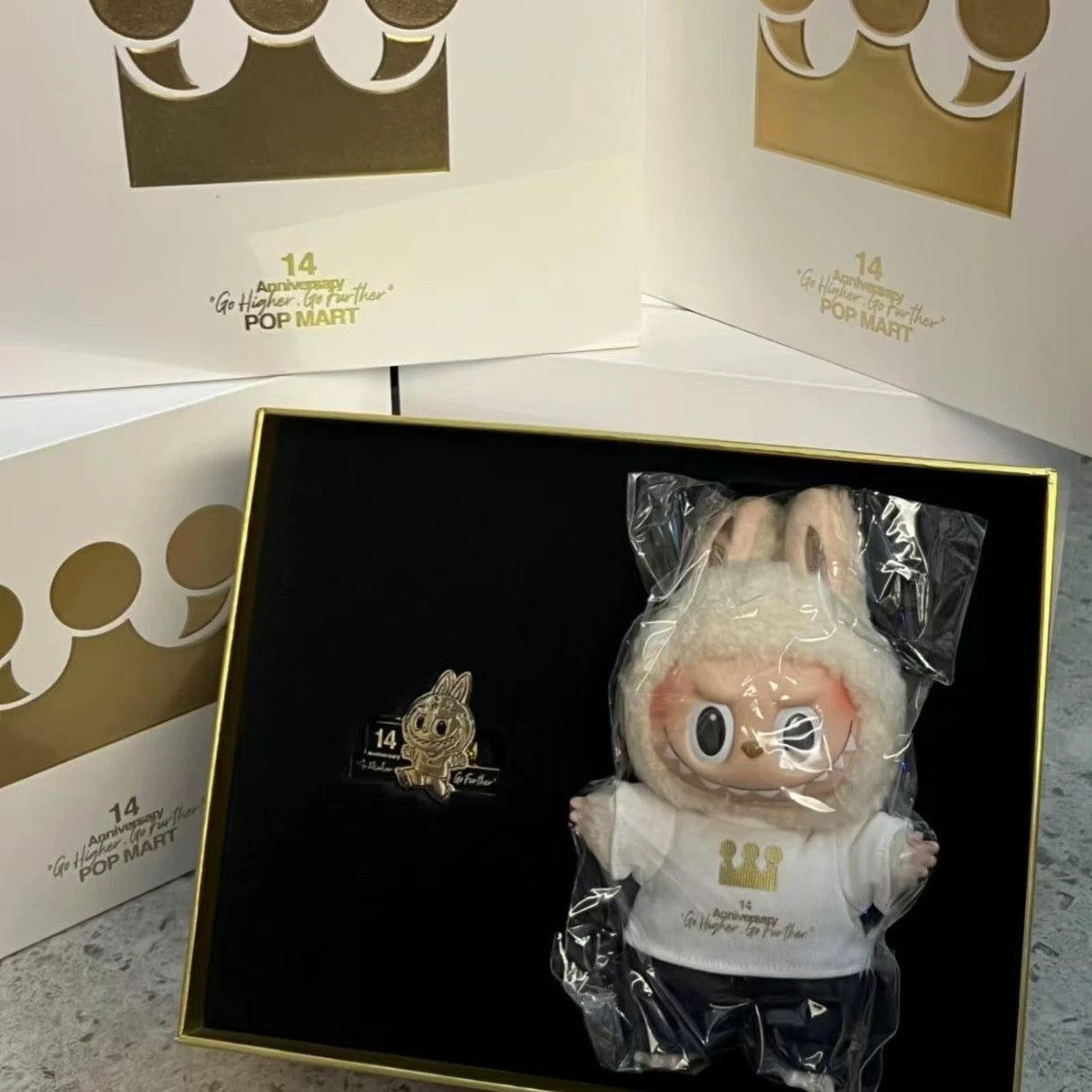 [pre order] Labubu Vinyl Face Figure Sealed Gift Box Pop Mart 14th Anniversary