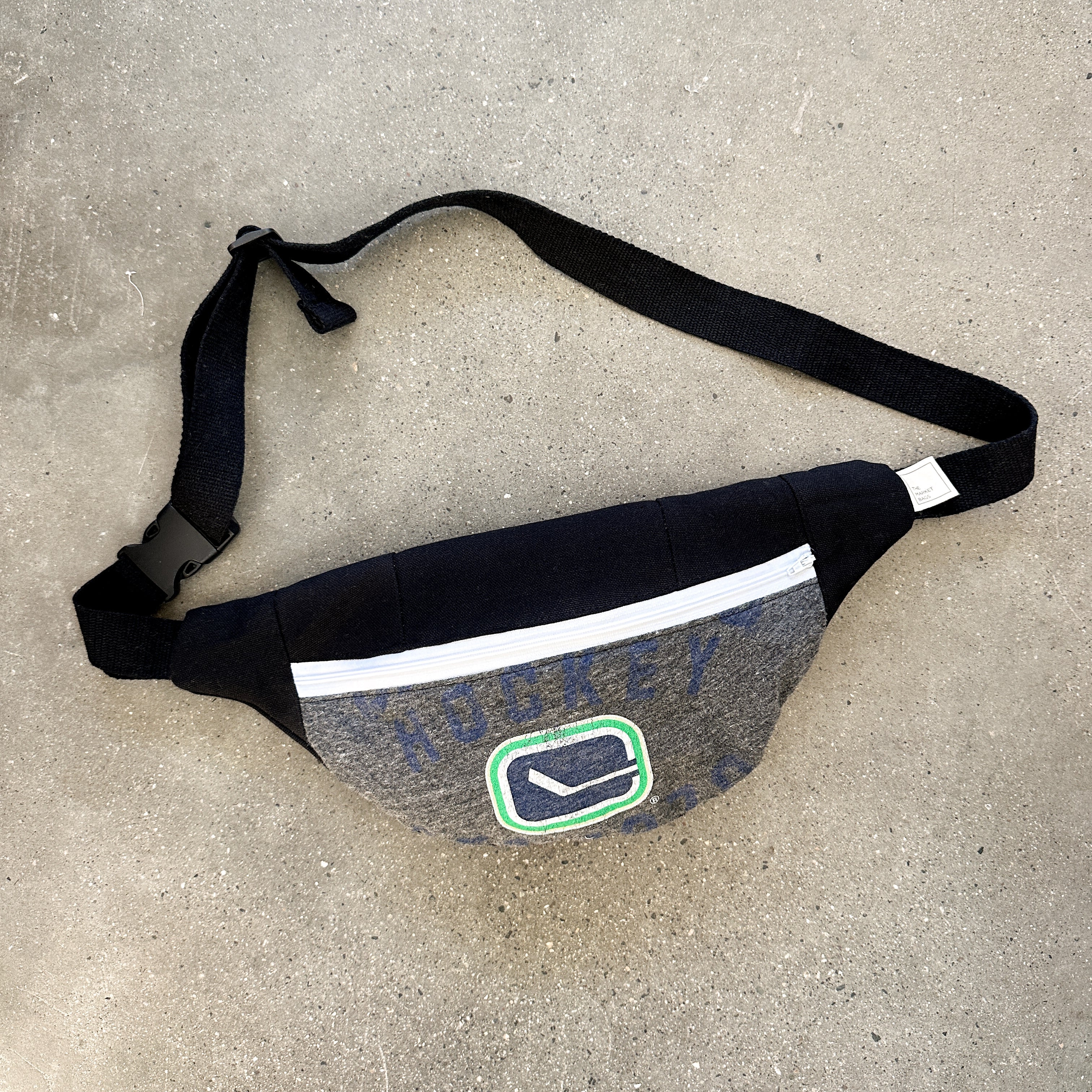 The Cross Body Bag - Canucks