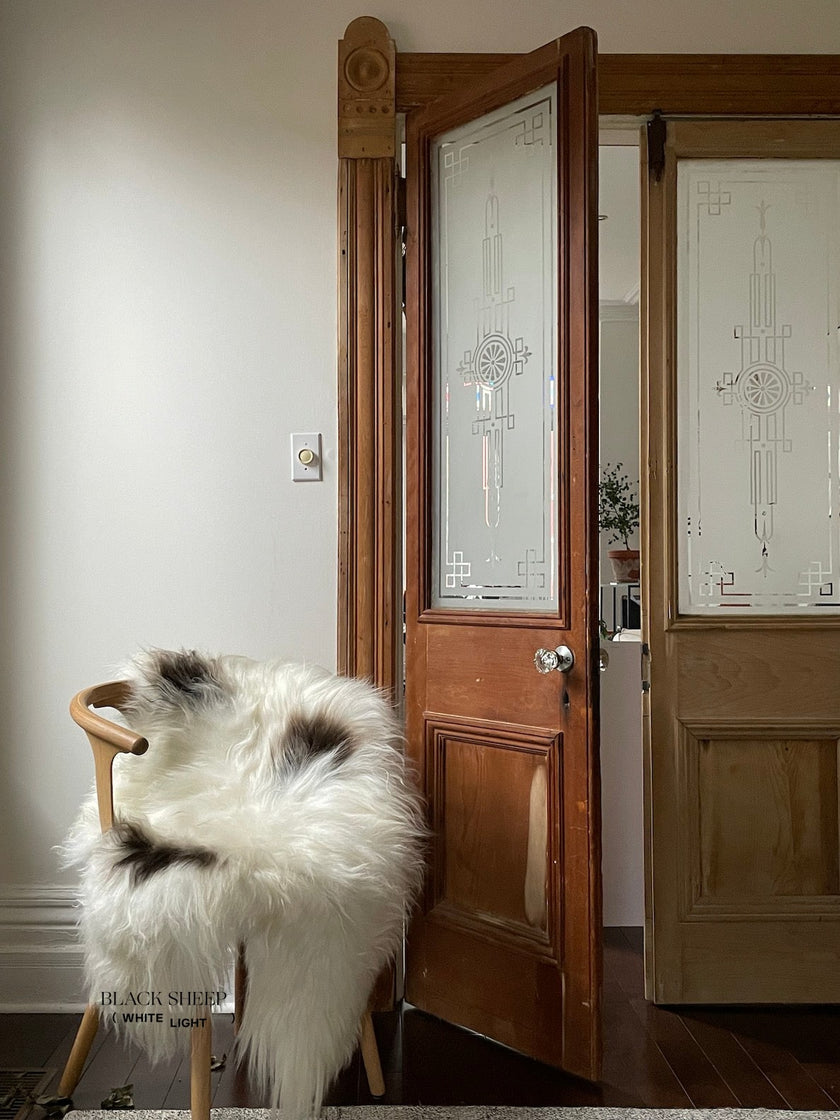 Spotted Icelandic Sheepskin | Minimal