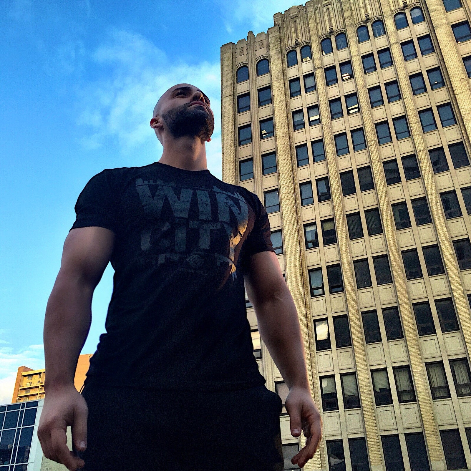 T-shirt WIN CITY BLACK OUT