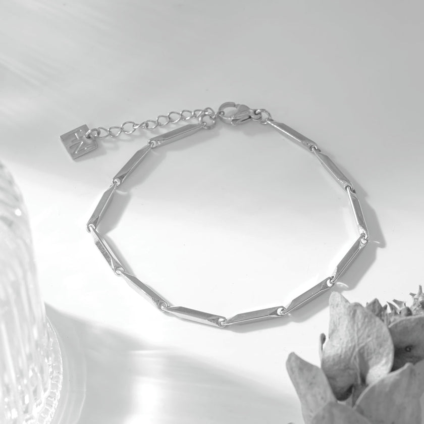 Bracelet en chaîne à perles Style ITARSI Silver : Forme géométrique minimaliste.