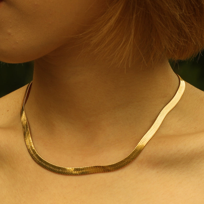 ISABELLA Snake Skin Textured Chain Necklace