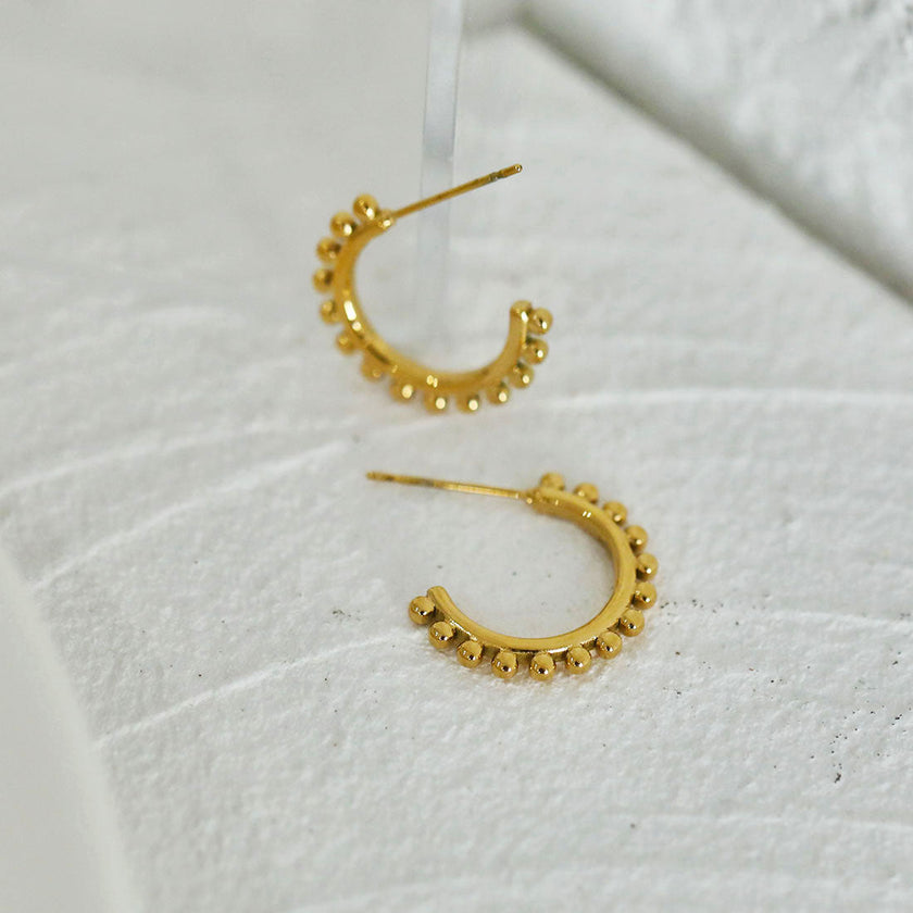 ISLA : Boucles d'oreilles à bord perlé