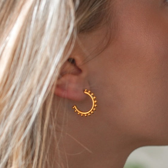 ISLA : Boucles d'oreilles à bord perlé