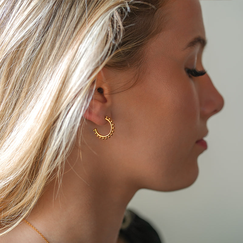 ISLA : Boucles d'oreilles à bord perlé