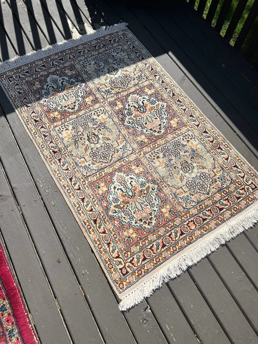 Indian Kashmir Rug | 2' 7